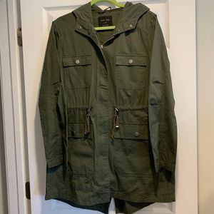 Love tree jacket, size L, olive with hood